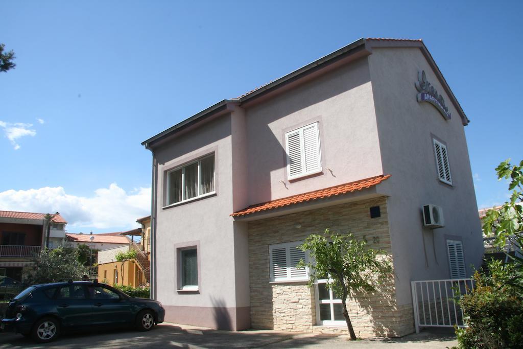 Apartments Irena Krk Крк Экстерьер фото