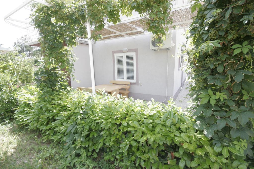 Apartments Irena Krk Крк Экстерьер фото
