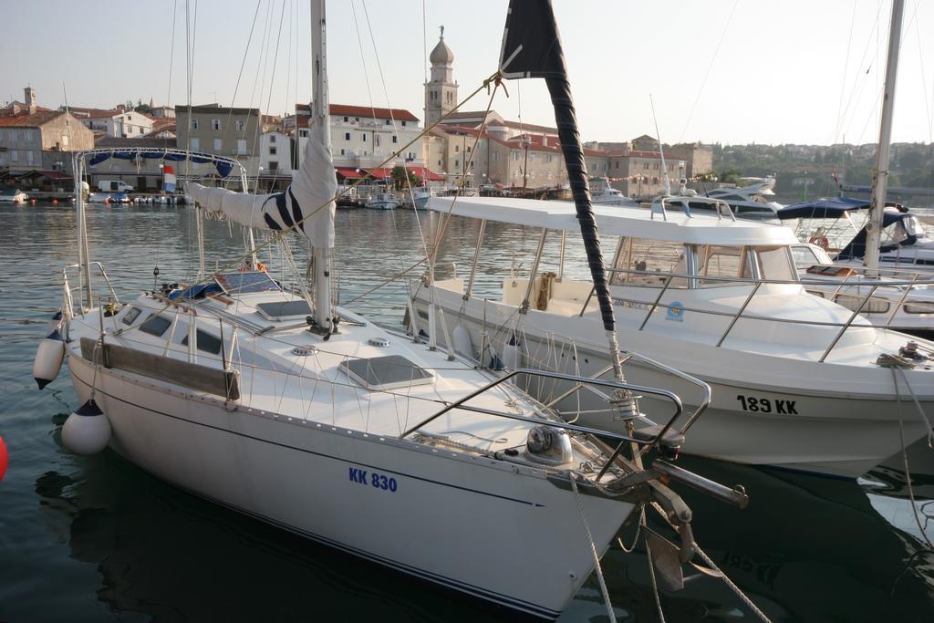 Apartments Irena Krk Крк Экстерьер фото