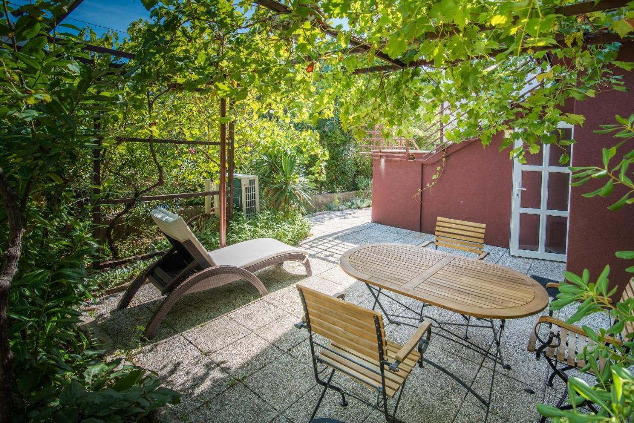 Apartments Irena Krk Крк Экстерьер фото