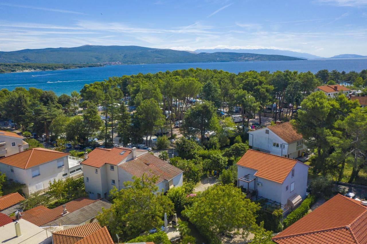 Apartments Irena Krk Крк Экстерьер фото